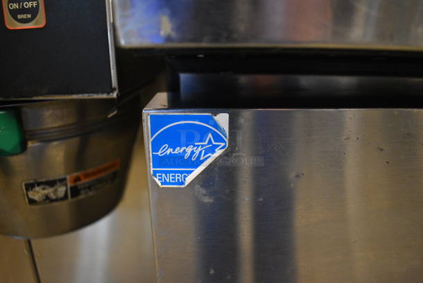 GREAT! 2014 True Model TUC-27-LP ENERGY STAR Stainless Steel Commercial Single Door Work Top Cooler on Commercial Casters. 115 Volts, 1 Phase. 27.5x30x32. Tested and Working! - Image 4 of 6