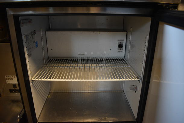 GREAT! 2014 True Model TUC-27-LP ENERGY STAR Stainless Steel Commercial Single Door Work Top Cooler on Commercial Casters. 115 Volts, 1 Phase. 27.5x30x32. Tested and Working! - Image 5 of 6