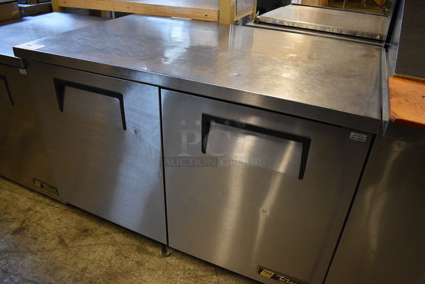 GREAT! 2015 True Model TUC-48 ENERGY STAR Stainless Steel Commercial 2 Door Work Top Cooler on Commercial Casters. 115 Volts, 1 Phase. 48.5x30x32. Tested and Working! - Image 2 of 6