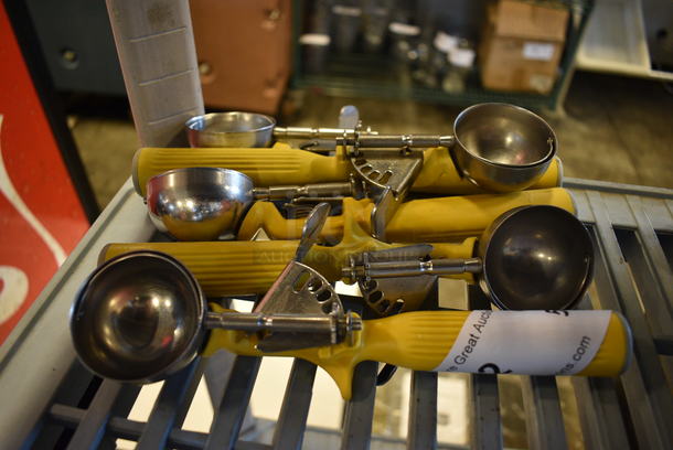 5 Metal Scoops. 8.5". 5 Times Your Bid! - Image 1 of 2