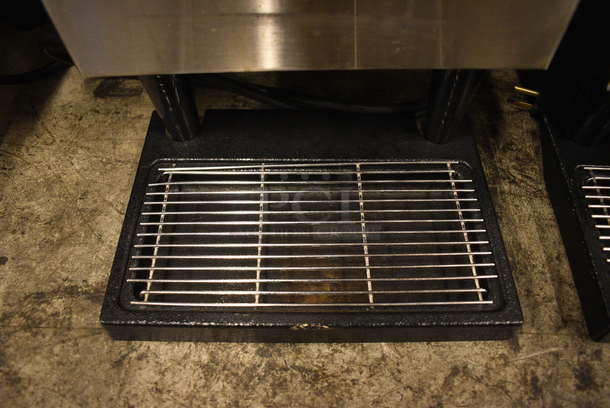 NICE! 2014 Bunn Model 1SH STAND Stainless Steel Commercial Countertop Coffee Server Stand w/ Drip Tray. 120 Volts, 1 Phase. 10x18x11.5. Tested and Working! - Image 4 of 7