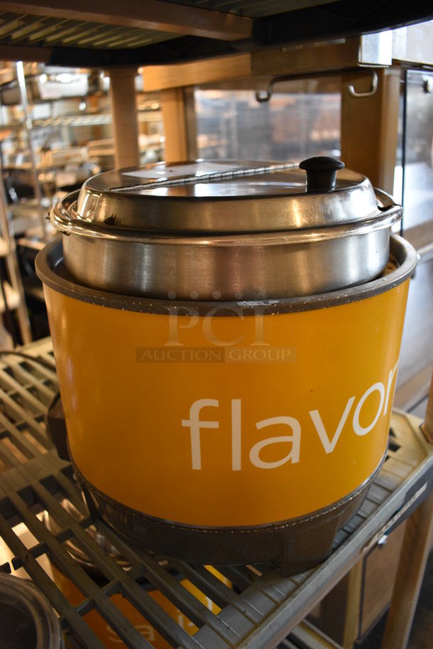NICE! Vollrath Model HS-11 Stainless Steel Commercial Countertop Soup / Food Warmer w/ Drop In and Lid. 120 Volts, 1 Phase. 13x13x13. Tested and Working! - Image 2 of 6