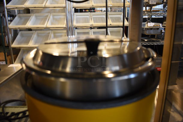 NICE! Vollrath Model HS-11 Stainless Steel Commercial Countertop Soup / Food Warmer w/ Drop In and Lid. 120 Volts, 1 Phase. 13x13x13. Tested and Working! - Image 4 of 6
