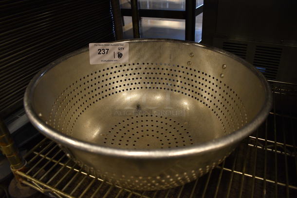 Metal Colander. 16x16x7 - Image 1 of 3