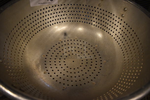 Metal Colander. 16x16x7 - Image 2 of 3