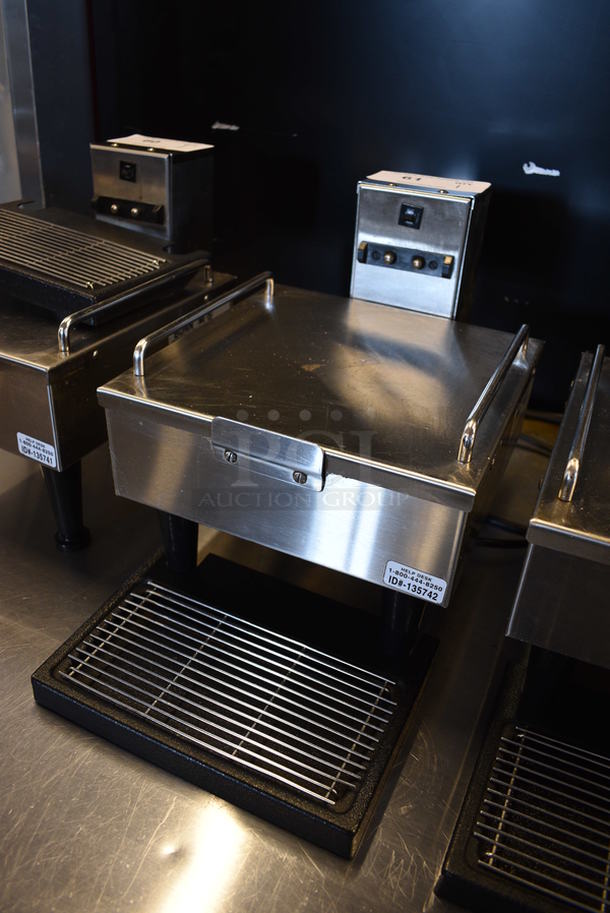 NICE! 2014 Bunn Model 1SH STAND Stainless Steel Commercial Countertop Coffee Server Stand w/ Drip Tray. 120 Volts, 1 Phase. 10x18x11.5. Tested and Working! - Image 2 of 4