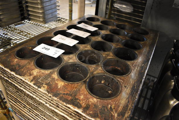 5 Metal 24 Cup Muffin Baking Pans. 18x26x1.5. 5 Times Your Bid! - Image 2 of 4