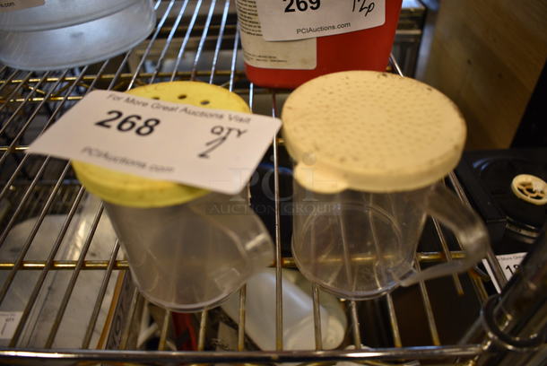 2 Poly Clear Seasoning Shakers. 4.5x3x3.5. 2 Times Your Bid! - Image 2 of 3