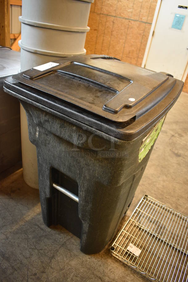 Black Poly Trash Can w/ Lid. 24x30x41 - Image 2 of 6