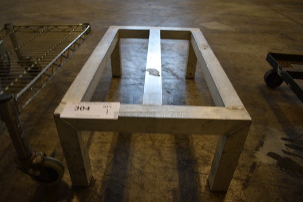 Metal Dunnage Rack. 24x14x8 - Image 1 of 3
