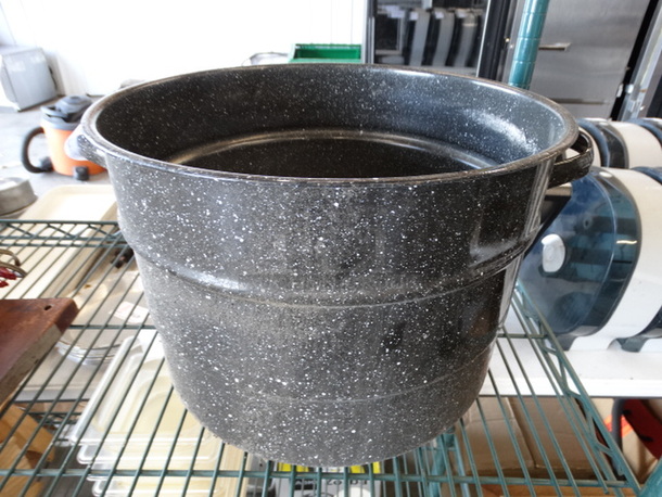 Metal Steam Pot. 15.5x13.5x9.5