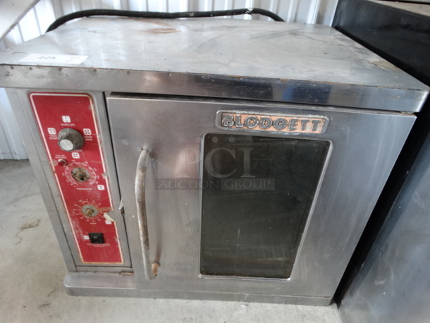 GREAT! Blodgett Stainless Steel Commercial Electric Powered Half Size Convection Oven w/ View Through Door, Metal Racks and Thermostatic Controls. 30x28x25