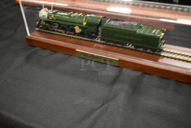 AMAZING! The President Adams Model Train In Display Case! 15x3.5x5 - Image 2 of 6