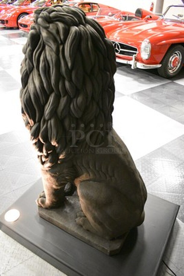 GORGEOUS! Concrete Lion Statue On Black Platform With 2 Lights. 55x29.5x111. Tested and Working! - Image 6 of 10