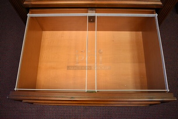 ASTONISHING! Hooker Furniture Home Office Brookhaven Lateral File With Glass Top. 32x23x31 - Image 4 of 8