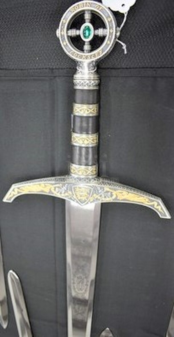 AMAZING! Robin Hood Sword. Sword of Robin of Locksley. Luxury Collectible Medieval Sword of the King of Thieves. Silver and 24K Gold Plated, Genuine Leather, Green Stone. 47x1x9.