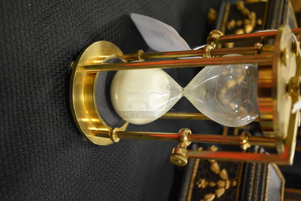 Brass Colored Hourglass! - Image 3 of 3