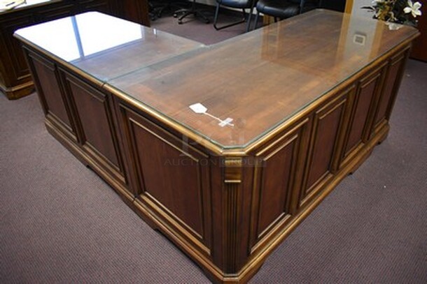 BEAUTIFUL! Hooker Furniture Brookhaven L Shaped Desk With 5 Drawers and Pull Out Printer Drawer With Glass Table Top. Small Section 49x24.5x31. Large Section 67x28x31.