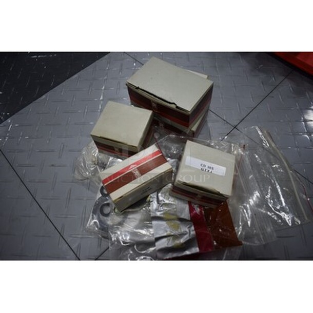 ALL IN ONE MONEY! Lot of Rolls Royce Parts! - Image 1 of 4