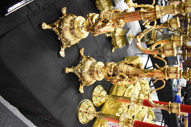 ASTONISHING! Design Toscano Chateau Beaumont Candelabra Ensemble.8x8x20. 2x Your Bid! - Image 3 of 7