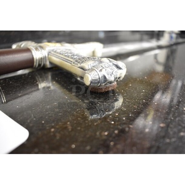 AMAZING! King Solomon Sword Silver by Marto-Toledo. Judaic symbols: Star of David , Lions of Judea and the Ark of the Covenant. Stainless Steel Blade with Judaic Etchings, 24K Gold Medallions. Ancient Judaic Sword. 47x1x9. - Image 8 of 12