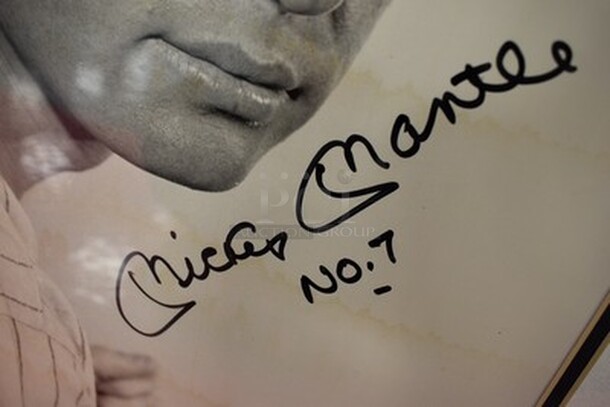 Signed Picture of Mickey Mantle. Comes With Letter of Authenticity! 25x1x29. - Image 5 of 7