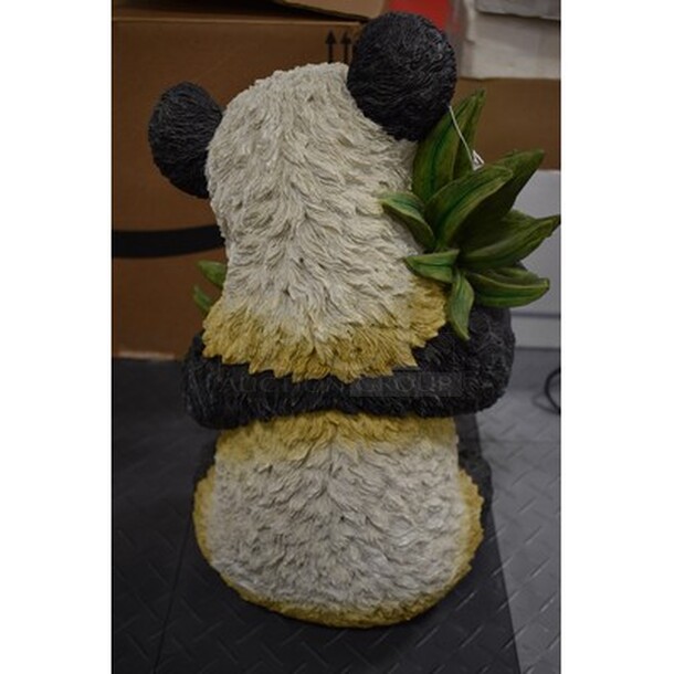 Design Toscano Hand Painted Tian Shan The Asian Panda Sculpture. 11x9x20 - Image 5 of 6