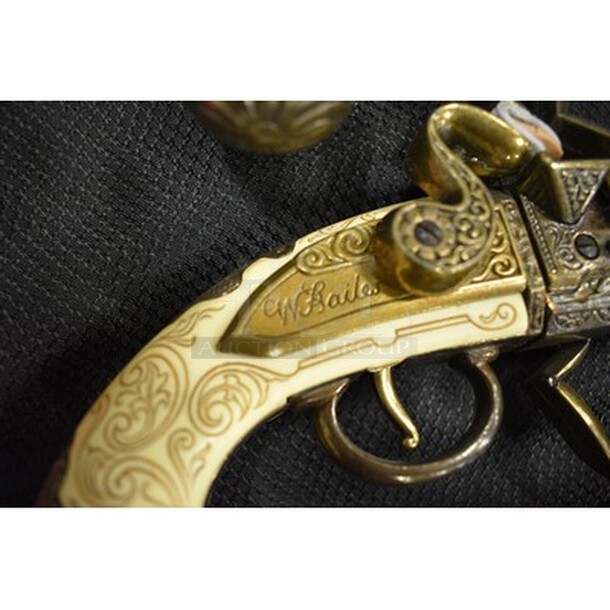 WOW! 2 Antique 1750 W Bailes Double-Barreled Turn-Over Pistol Replicas! 2x Your Bid! - Image 2 of 7