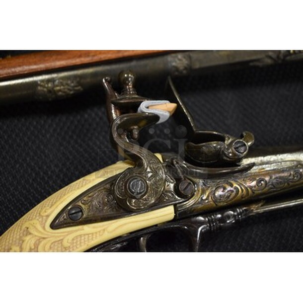 2 AWESOME Antique Gun Replicas! 2x Your Bid! - Image 3 of 4