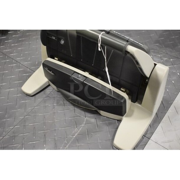 Swingline 3 Hole Puncher  - Image 2 of 3