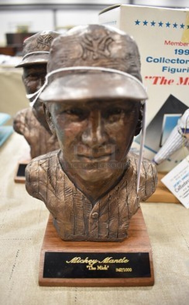 ONE OF A KIND! Quality Collectibles, Inc Brass Colored Mickey Mantle Head. 347/1000.  - Image 1 of 8