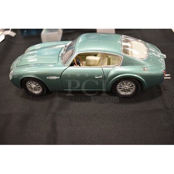 Vintage Collectible Car! 9x5x3 - Image 1 of 8