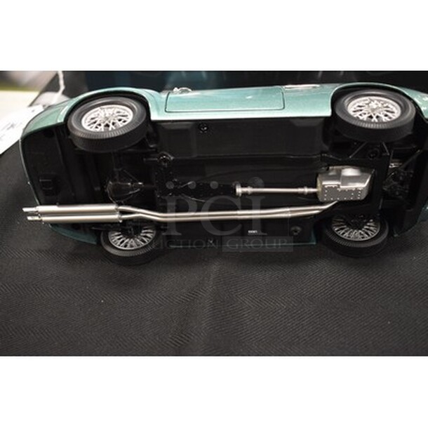 Vintage Collectible Car! 9x5x3 - Image 4 of 8