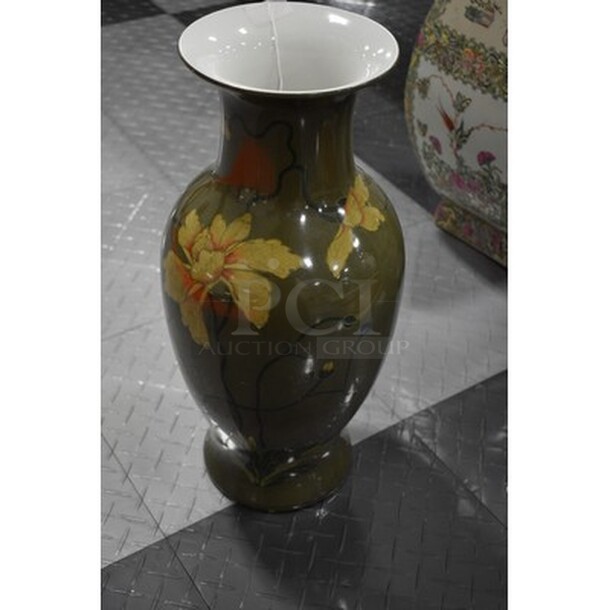 BEAUTIFUL! Decorative Vase. 9x9x19 - Image 2 of 2