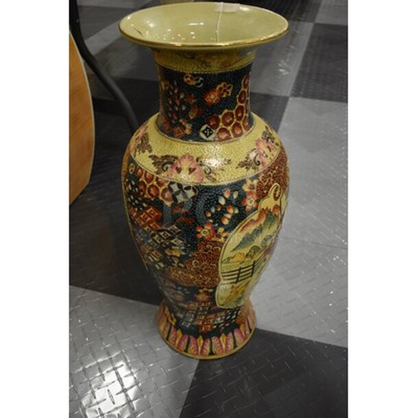 BEAUTIFUL! Decorative Vase. 12x12x24 - Image 4 of 4