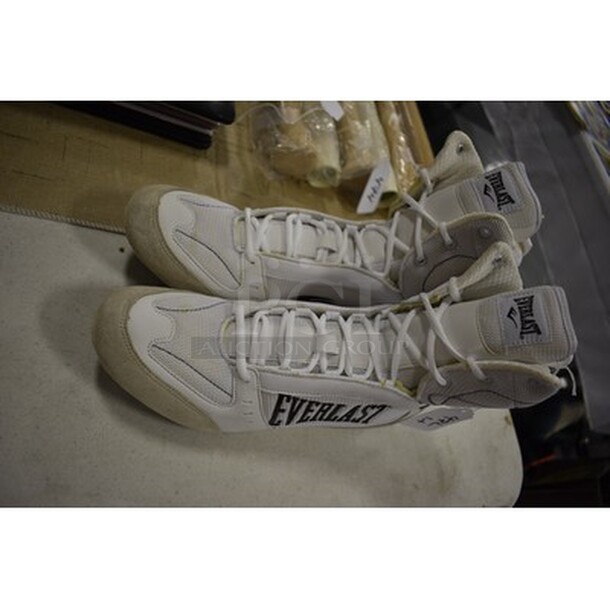 Everlast Boxing Shoes Signed by Larry Holmes! - Image 3 of 6
