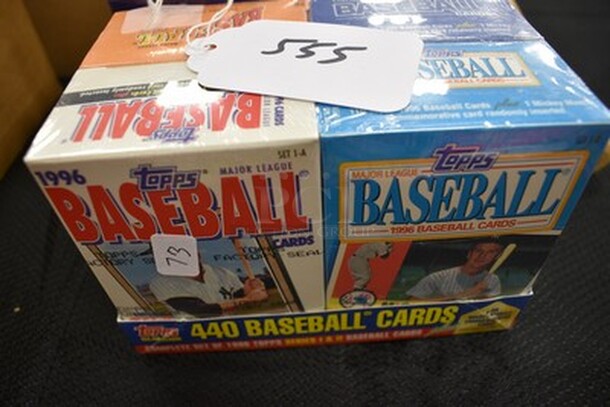 NEW IN BOX! Topps 1996 Baseball Trading Cards