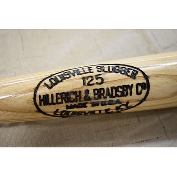 AWESOME! Louisville Slugger Bat Made To Babe's Ruth Own Specifications With Signature! Comes With Certificate Of Authenticity! R1935 - Image 4 of 7