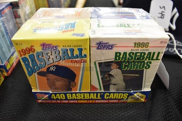 NEW IN BOX! Topps 1996 Baseball Trading Cards