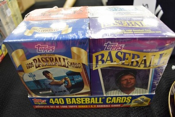 NEW IN BOX! Topps 1996 Baseball Trading Cards