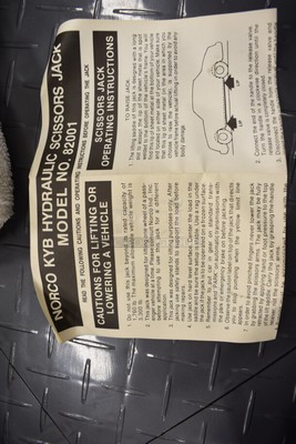 Norco KYB Hydraulic Scissors Jack In ORIGINAL BOX! Model 82001.  - Image 3 of 5