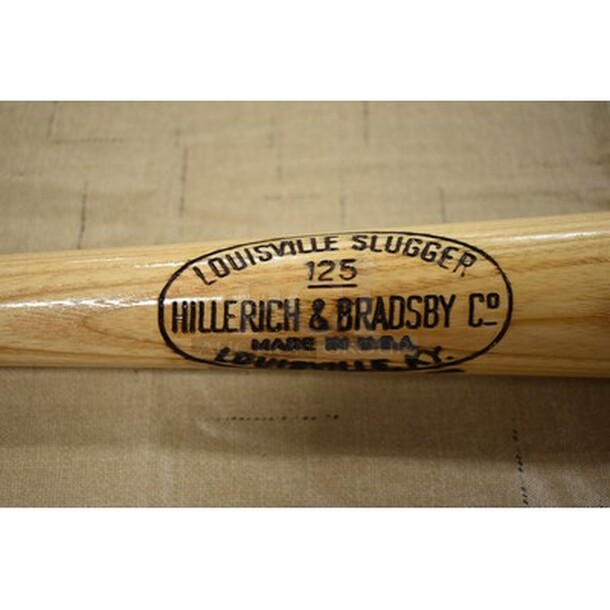 AWESOME! Louisville Slugger Bat Made To Babe's Ruth Own Specifications With Signature! Comes With Certificate Of Authenticity! R1935  - Image 2 of 6