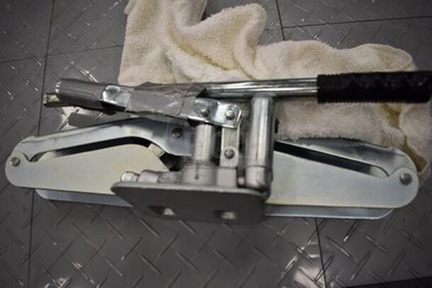Norco KYB Hydraulic Scissors Jack In ORIGINAL BOX! Model 82001.  - Image 5 of 5