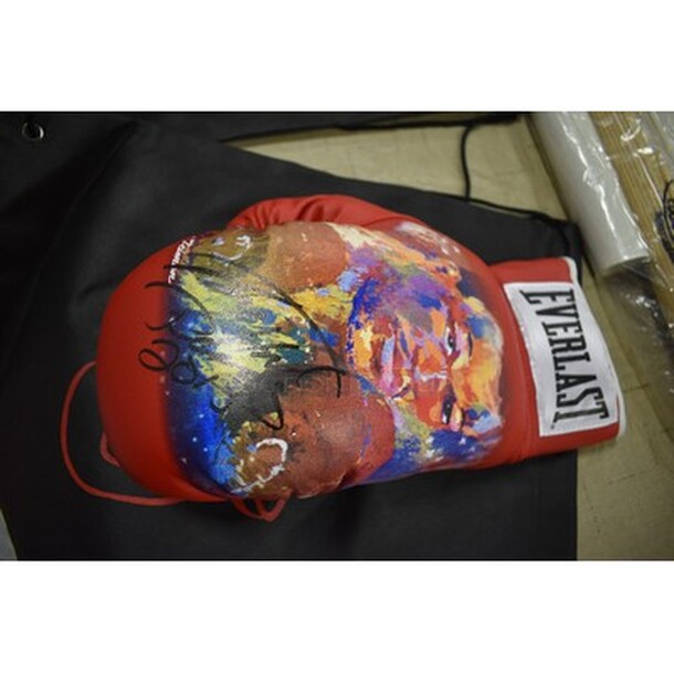 SWEET! Signed Larry Holmes Boxing Glove With Original Bag! - Image 3 of 6