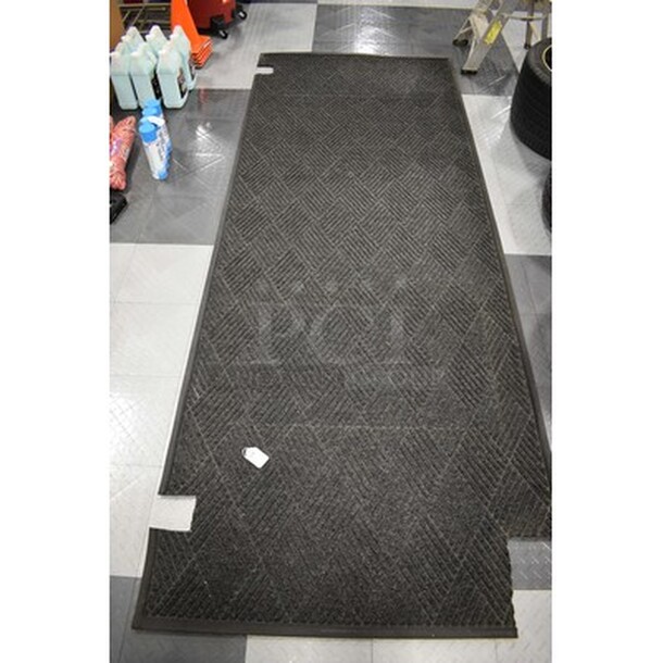 Black Decorative Rug! 117x1x45 - Image 1 of 2