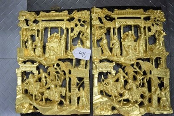 2 AWESOME! Gold and Black Colored Wall Decor! 12x2x17. 2x Your Bid!