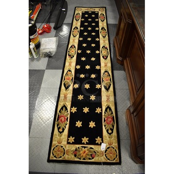 Black and Floral Decorative Rug! 118x1x27 - Image 1 of 3