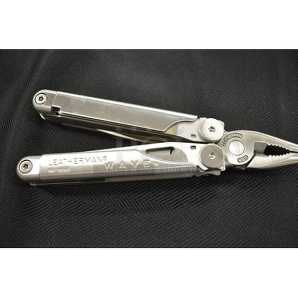 ALL IN ONE MONEY! Lot OF Leatherman Wave Pocket Clips! - Image 3 of 5
