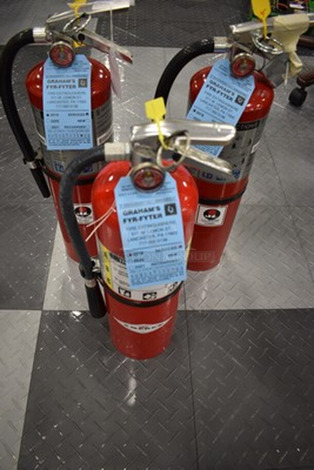 3 Fire Extinguishers! Serviced in 2019 4x4x22. 3x Your Bid! - Image 1 of 5