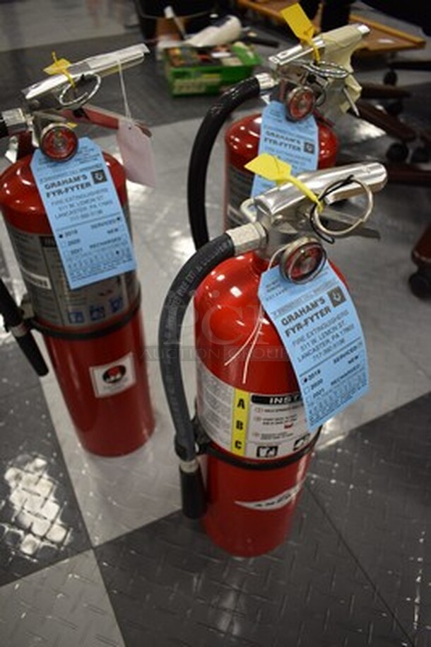 3 Fire Extinguishers! Serviced in 2019 4x4x22. 3x Your Bid! - Image 2 of 5